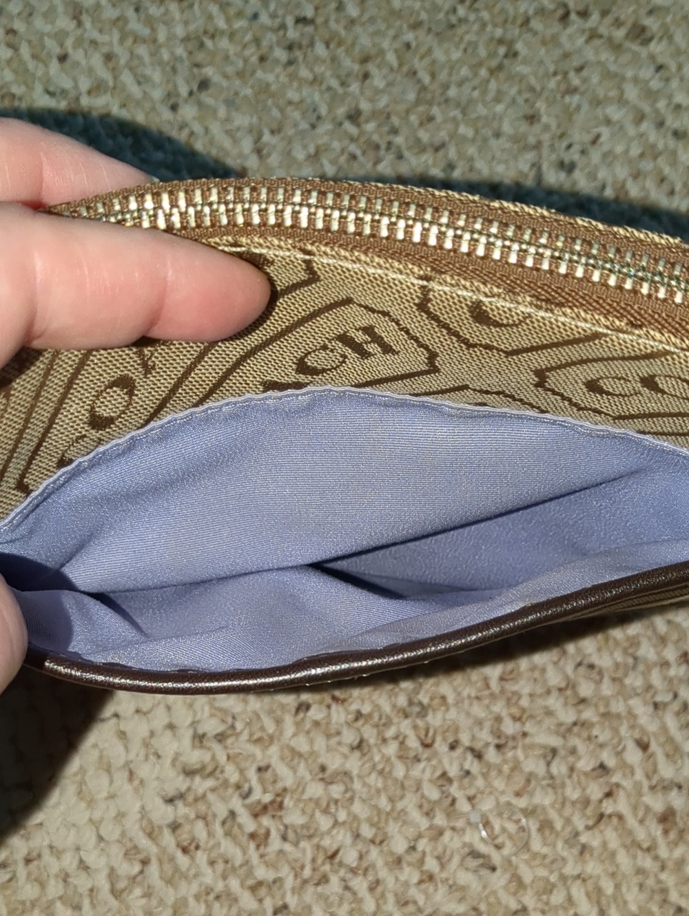 Coach Signature Crossbody Bag - Picture 3 of 7